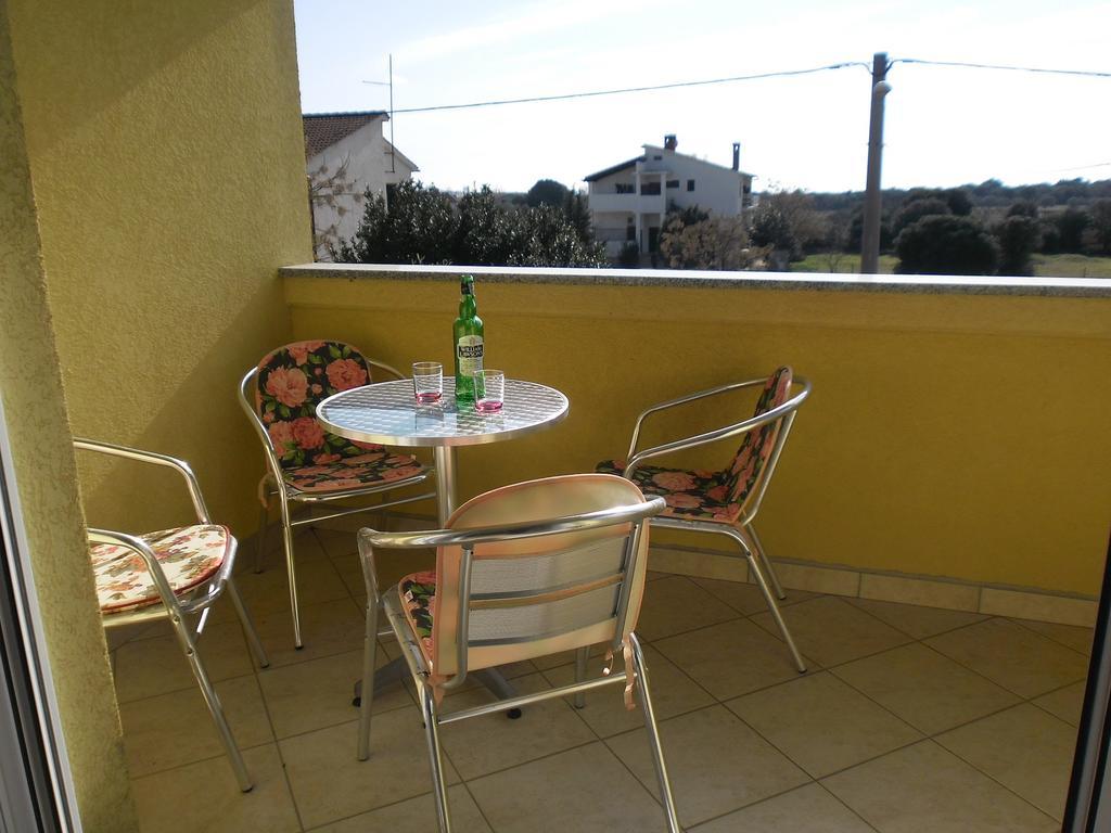 Apartments Mb Pula Cameră foto
