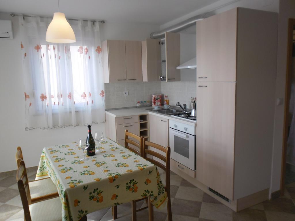 Apartments Mb Pula Cameră foto